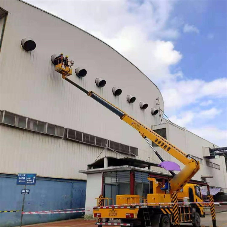 资阳高空作业车出租服务：专业广告牌安装解决方案