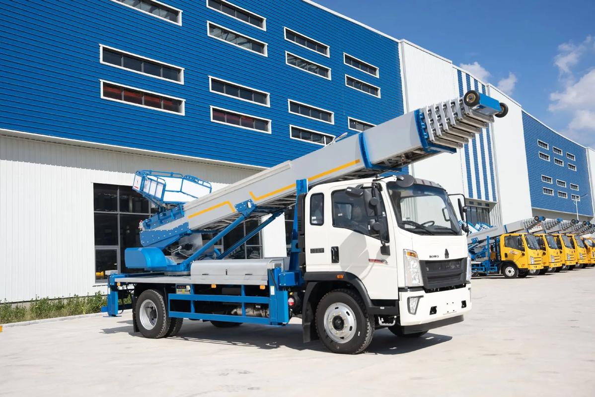 资阳出租云梯车高空作业车 建筑垃圾搬运