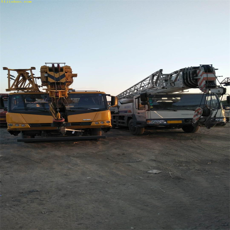 资阳吊车吊挖机正确办法