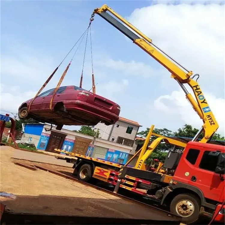 资阳吊车吊汽车的正确方法